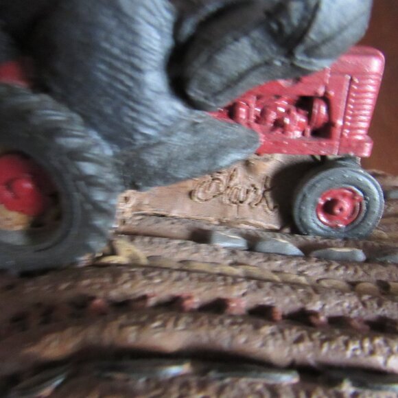 Vintage Tom Clark Gnome on Tractor - Picture 5 of 6